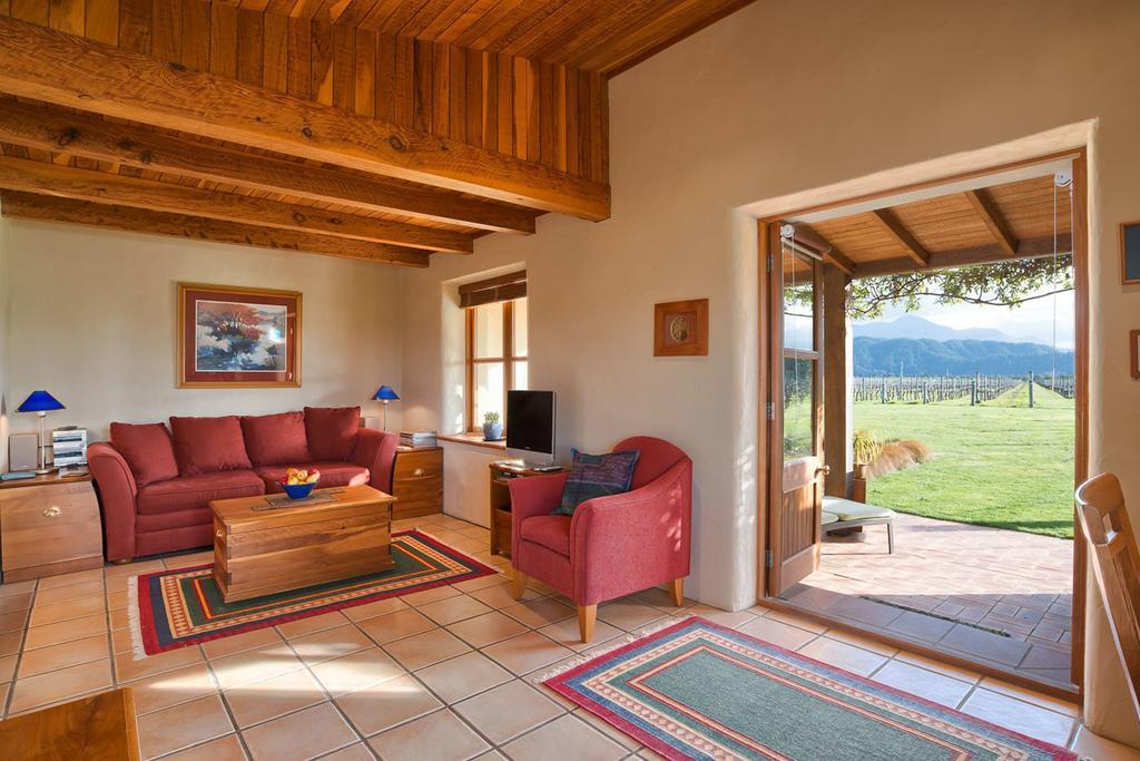 Straw Lodge Vineyard And Boutique Lodging Renwick Номер фото